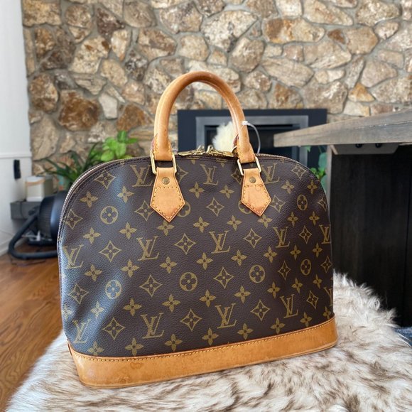 LOUIS VUITTON Monogram Alma PM Handbag Satchel - Picture 14 of 15